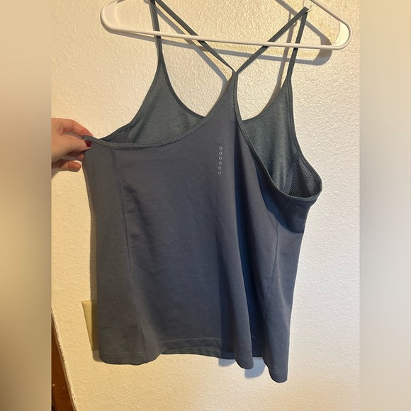 Women’s Nike dri fit large tank. Gray - Picture 4 of 4